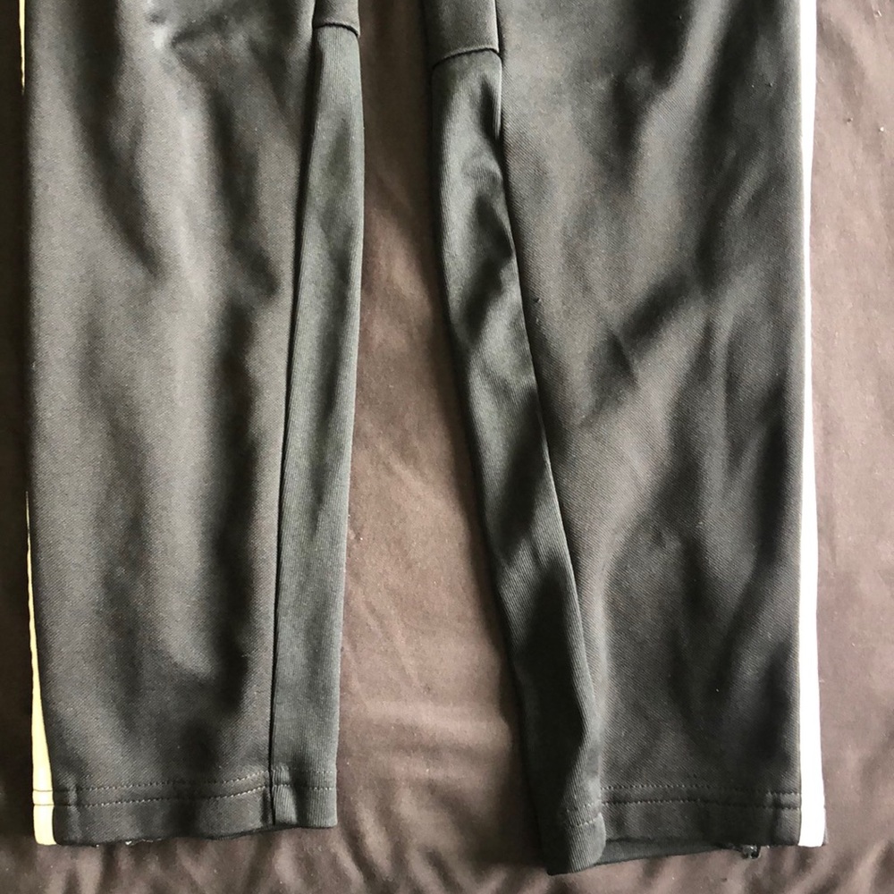Addis’s sweats - Picture 3 of 4